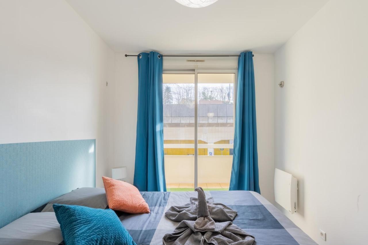 Appart'Hotel Versailles Saint Cyr L'Ecole - Gare Sncf A 100M Et Parking Prive Exterior foto
